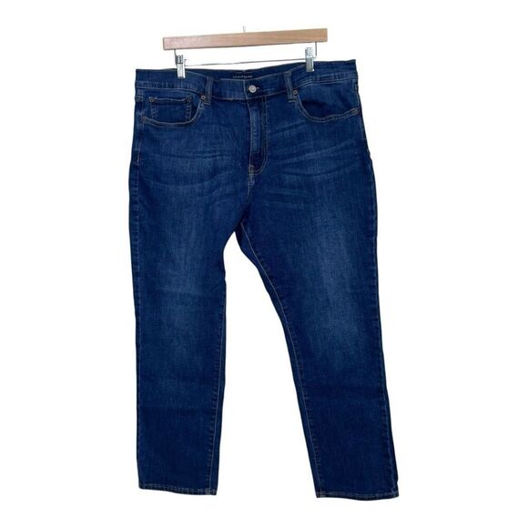 Lucky Brand 410 Athletic Straight Fit Men's Blue Jeans Size 38x29 - Picture 1 of 9